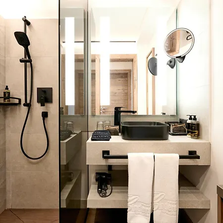 Cinderella Ξενοδοχείο 5*