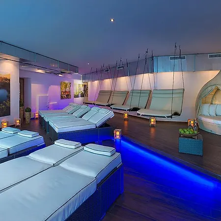 Sporthotel Cinderella Отель Обертауэрн