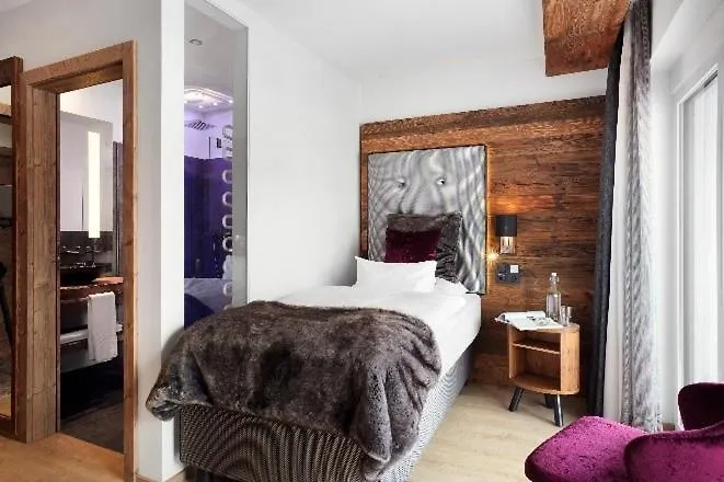 Cinderella Ξενοδοχείο 5*