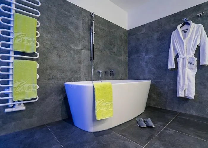 Cinderella Ξενοδοχείο 5*